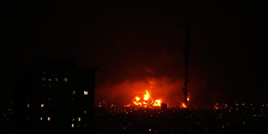 Iran sends conflicting signals as leaders look to de-escalate vs. hard-liners bent on fighting