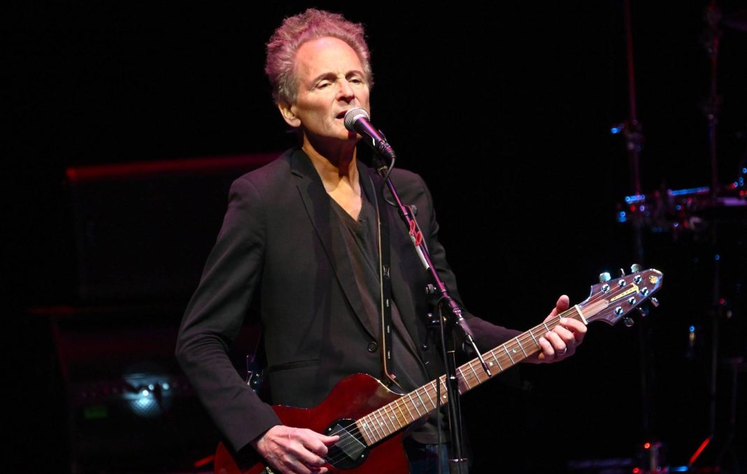 Fleetwood Mac's Lindsey Buckingham attacked by woman in Santa Monica, police says