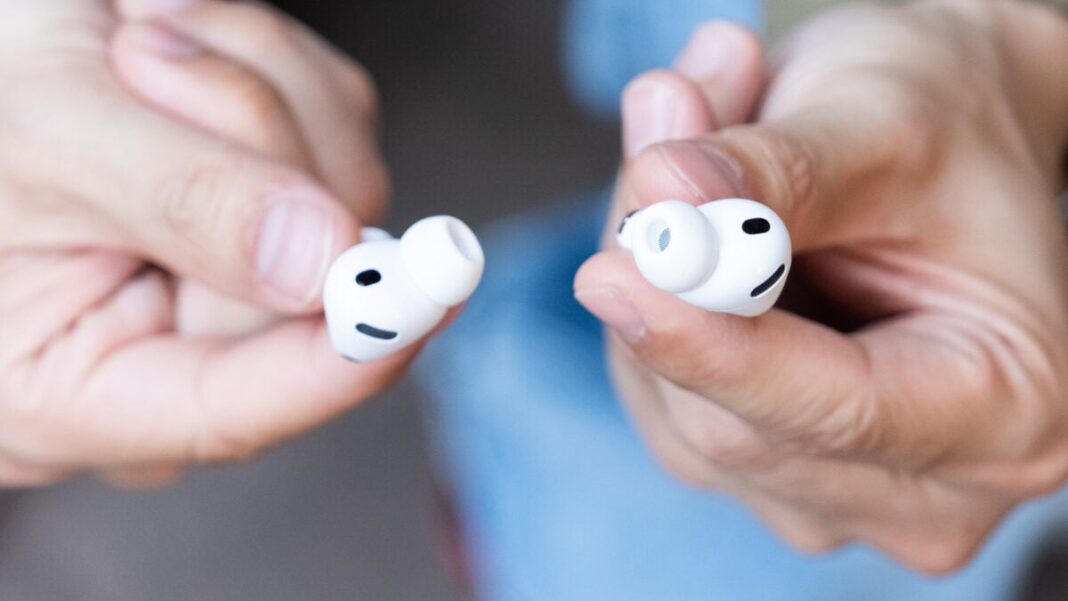 AirPods With Cameras Won't Let You Be a Total Creep