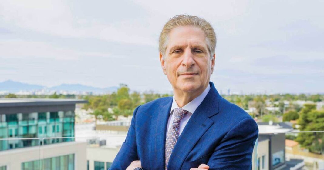 Amid credit snags, Western Alliance defends its lending practices