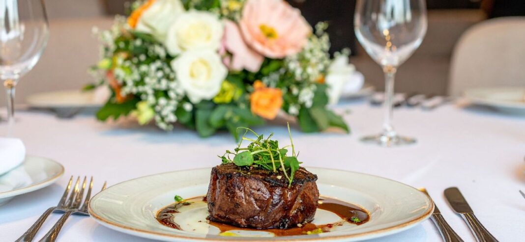 Anna Wintour Bans Certain Ingredients From The Met Gala Menu