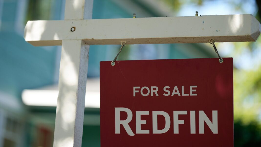 Average US long-term mortgage rate eases to 6.36% in first drop in weeks