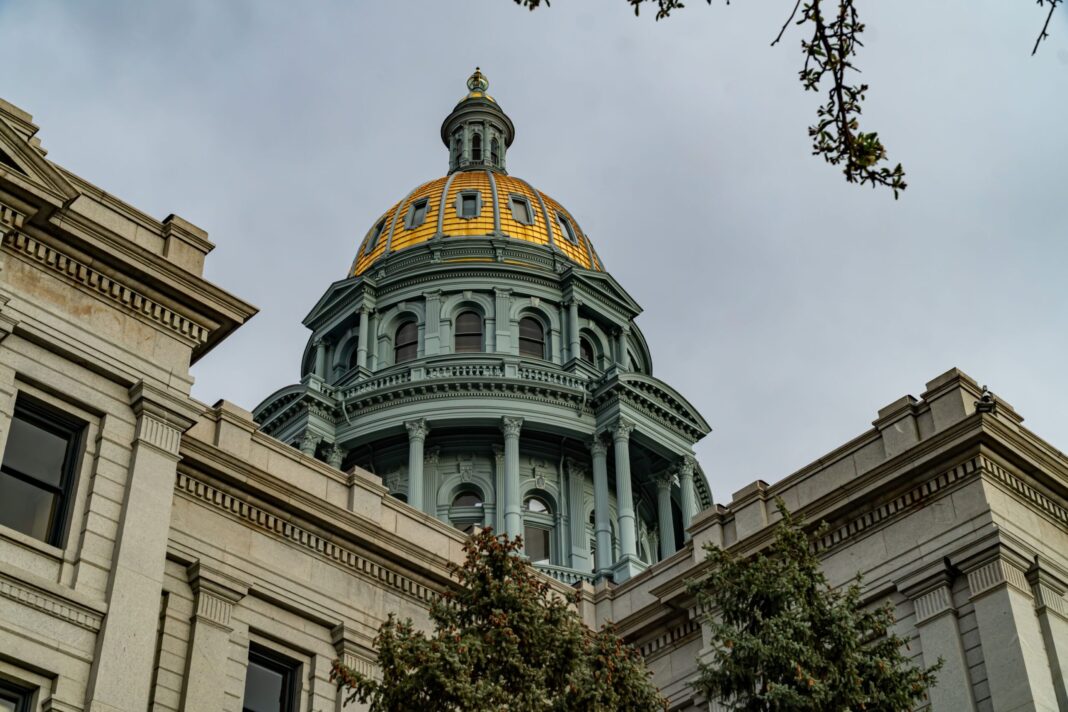 Bill to restrict interchange fees clears Colorado Senate