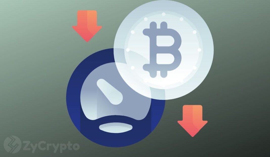 Bitcoin Drops by 18% to $32k, Pushing the Crypto Market Cap Below $1 Trillion
