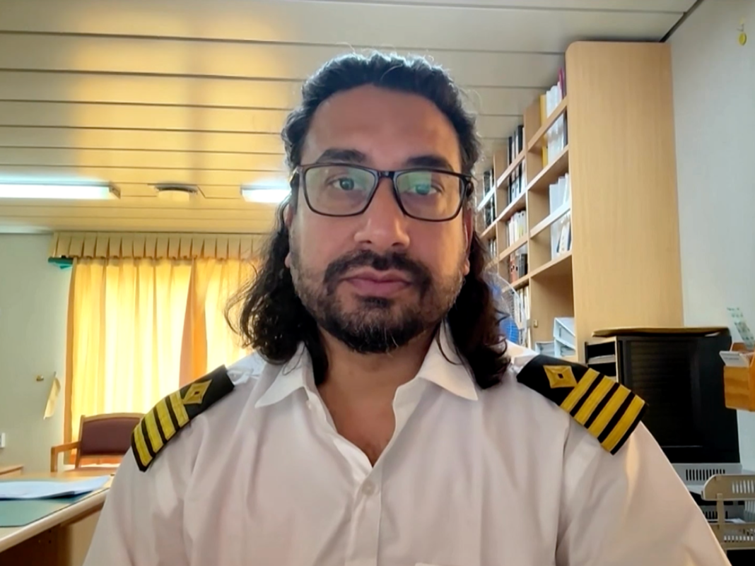 Captain warns ‘no ship will be a hero’ by risking Hormuz transit | US-Israel war on Iran News