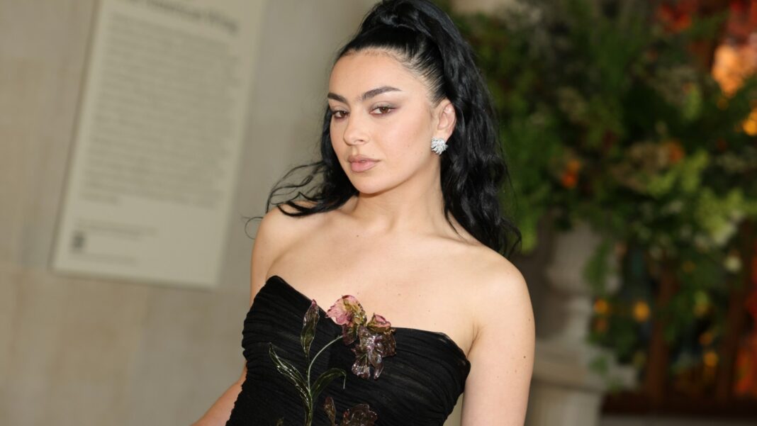 Charli XCX 'Thinking Bout You...' New Song and Video: Watch
