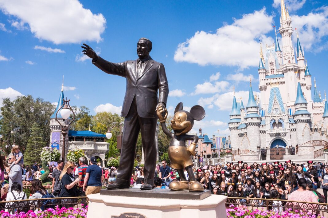 Disneyland Testing Move Toward a Cashless Park