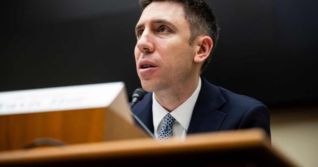 FDIC: Big depositors drove run risk in 2023
