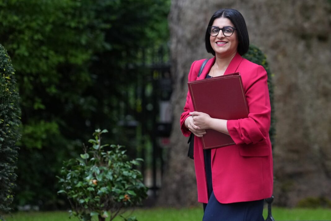Labour MPs ‘to urge ministers to scrap migration reforms’ as net migration set to drop to lowest level since Covid