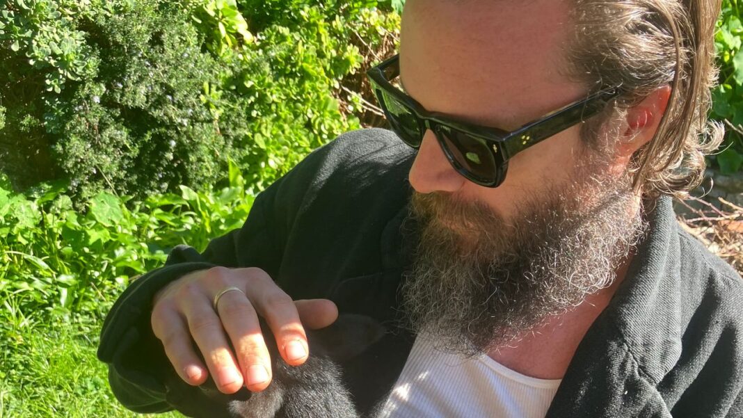 Listen to Father John Misty’s New Song “The Payoff”