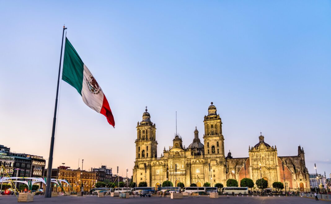 Mexico Moves Away from Cash and into Digital Payments