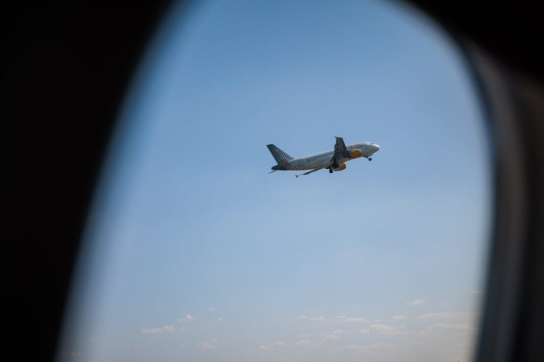 Ministers to change rules to allow flight cancellations in bid to save summer holidays