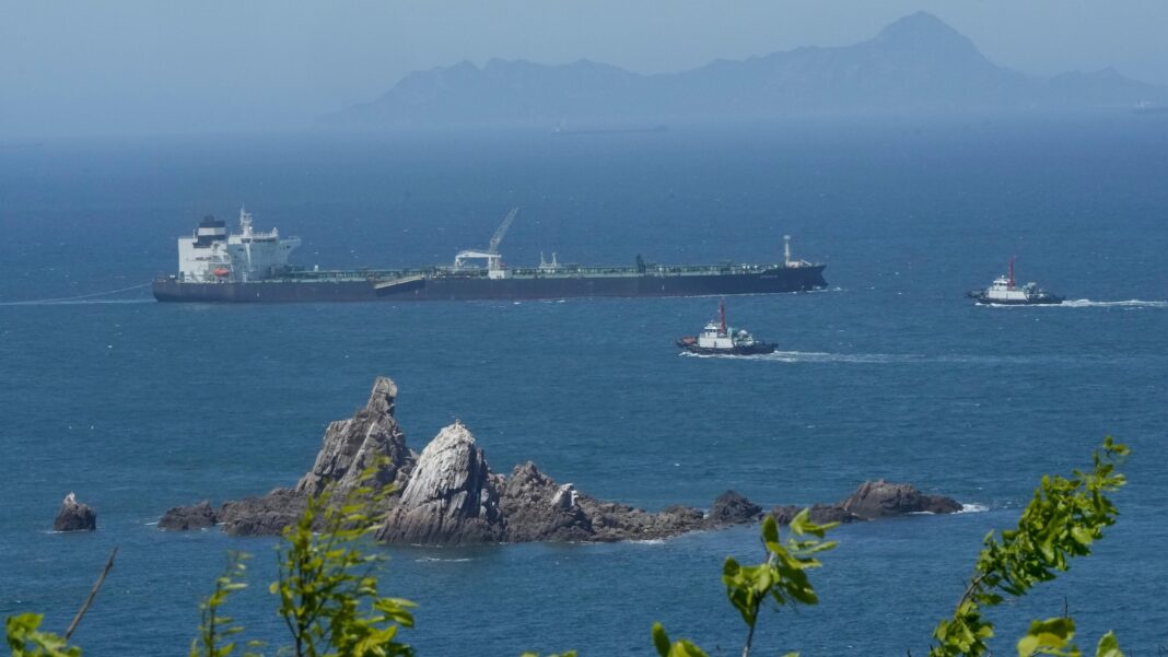 Oil tanker arrives in South Korea after passing through the Strait of Hormuz in April