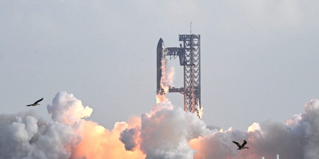 SpaceX heads into IPO with 'deepest moat that exists' as investors vow to 'never bet against Elon'