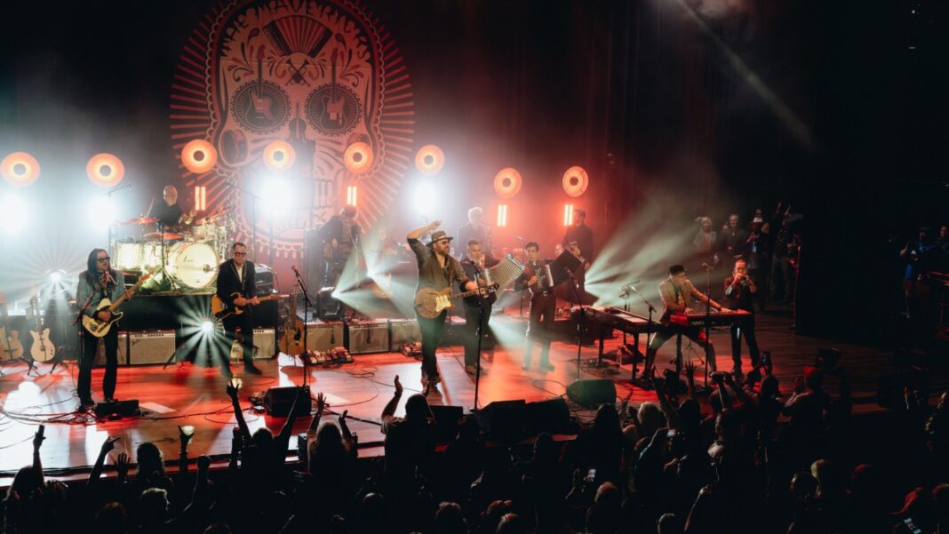 The Mavericks Will Tour With Guest Vocalists, Robert Reynolds