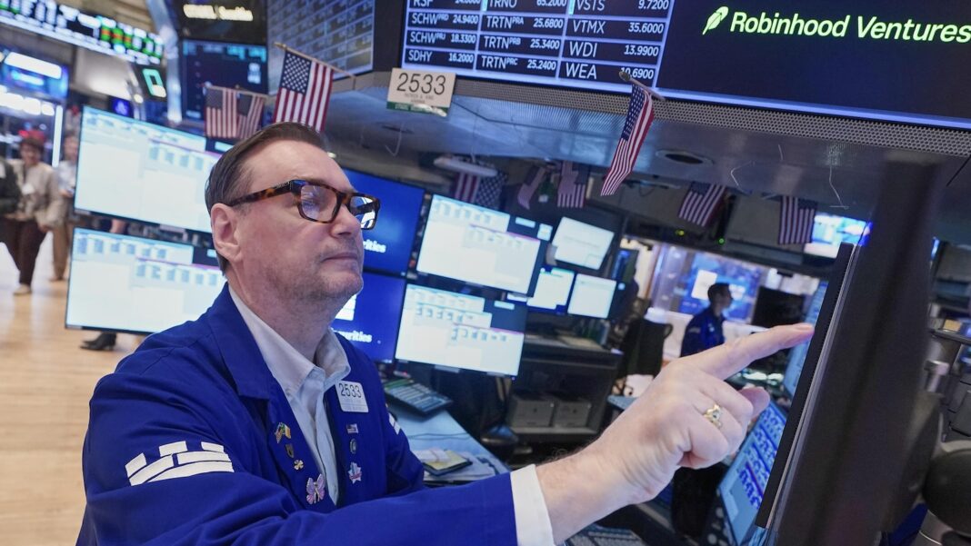US stocks edge up toward more records as crude oil prices ease