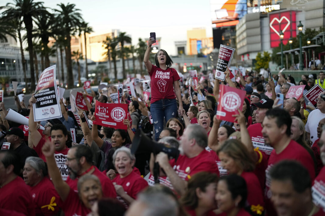 ‘The new soccer mom’: Both parties scramble for working class voters ahead of ‘28